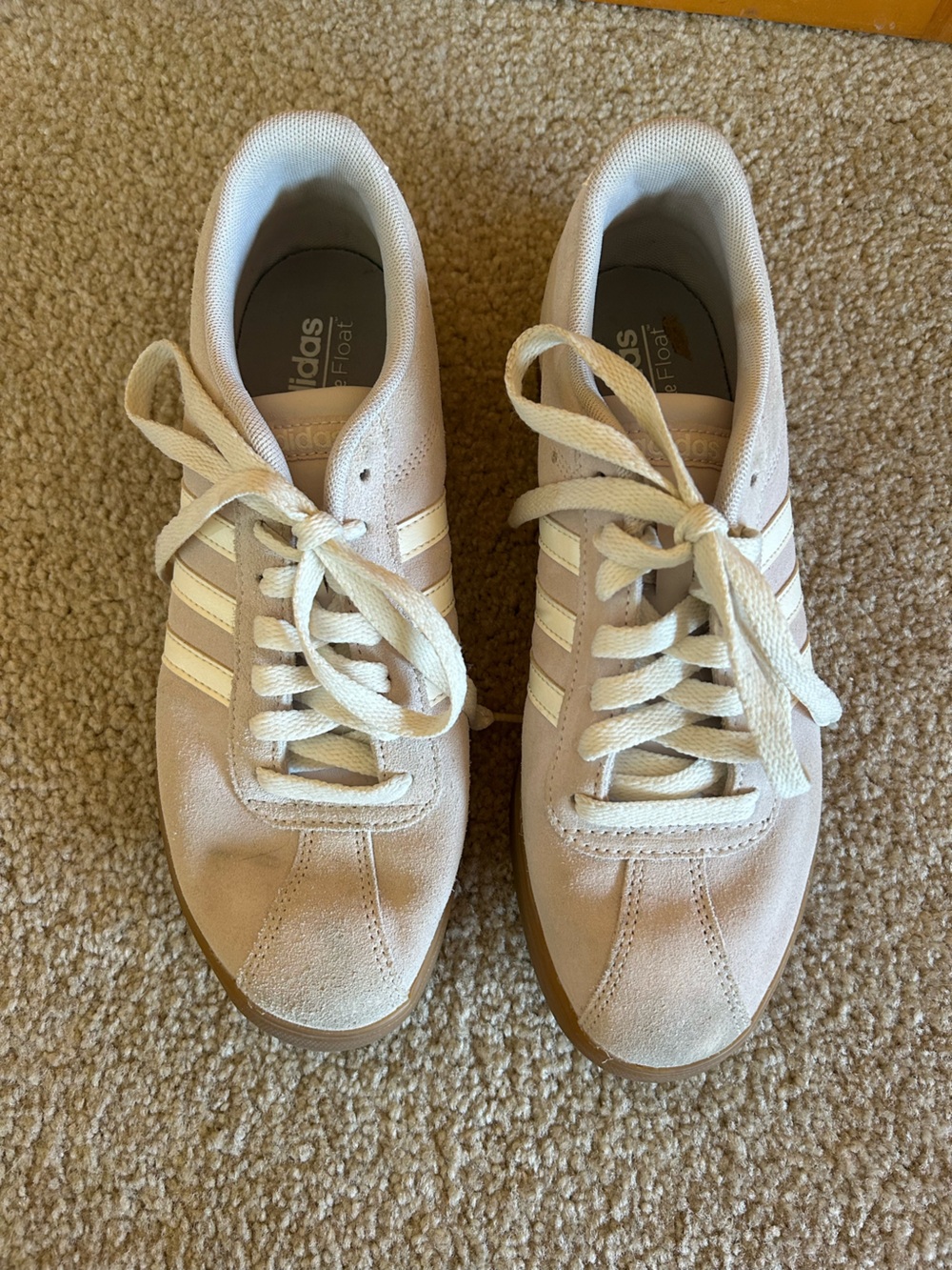 Light pink Adidas shoes - Picture 3 of 6
